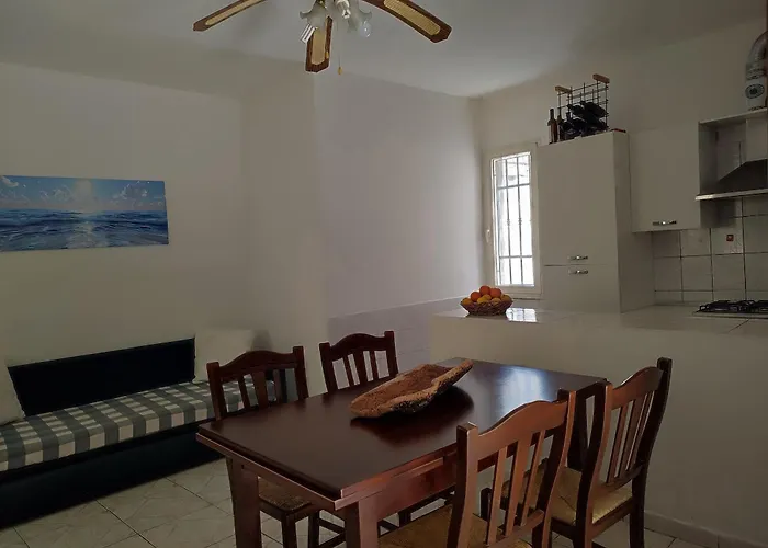 Family & Friends - First Floor - South West Wing - Fully Equipped With View - 15 Minutes Drive By Car To The Seaside
