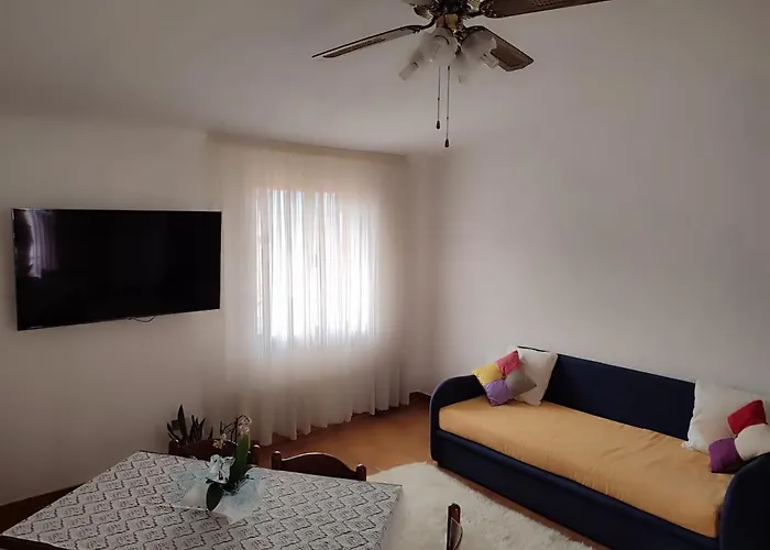 Family & Friends - First Floor - South West Wing - Fully Equipped With View - 15 Minutes Drive By Car To The Seaside Galtellì